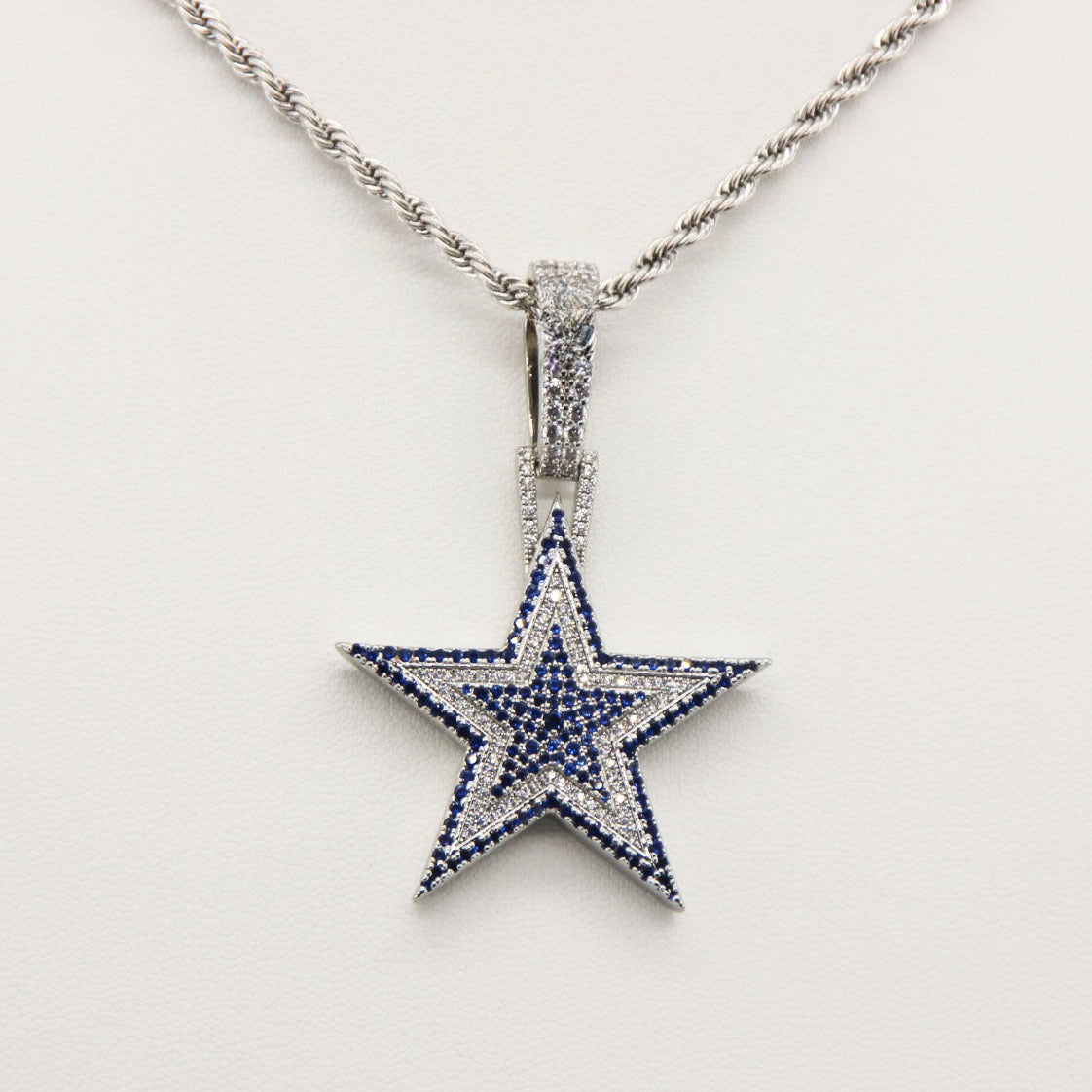 Dallas Cowboys Zircon Star Necklace - Chain Link Detail