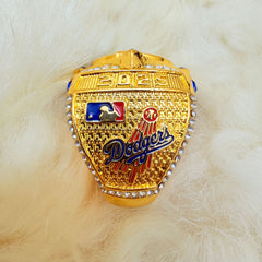 New 2025 Los Angeles Dodgers World Championship Ring - LA Baseball Fan Collectible Gift - Top Detail Close-Up
