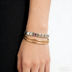 Chicago Bears Italian Charm Bracelet – Perfect Valentine’s Day, Holiday & Any Occasion Gift for Fans